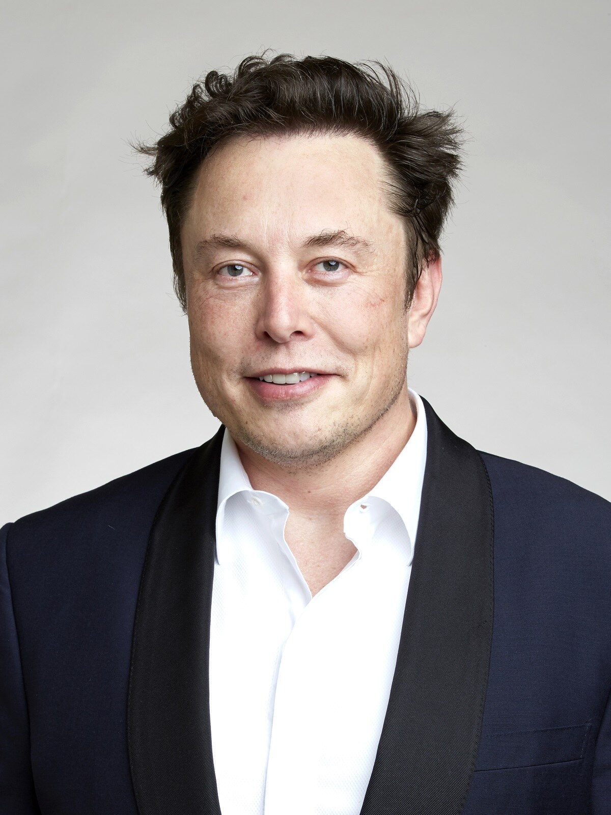 Retrato completo de Elon Musk